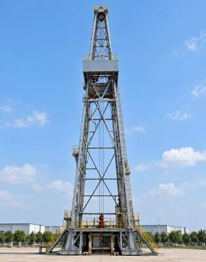 Tower-type Derrick